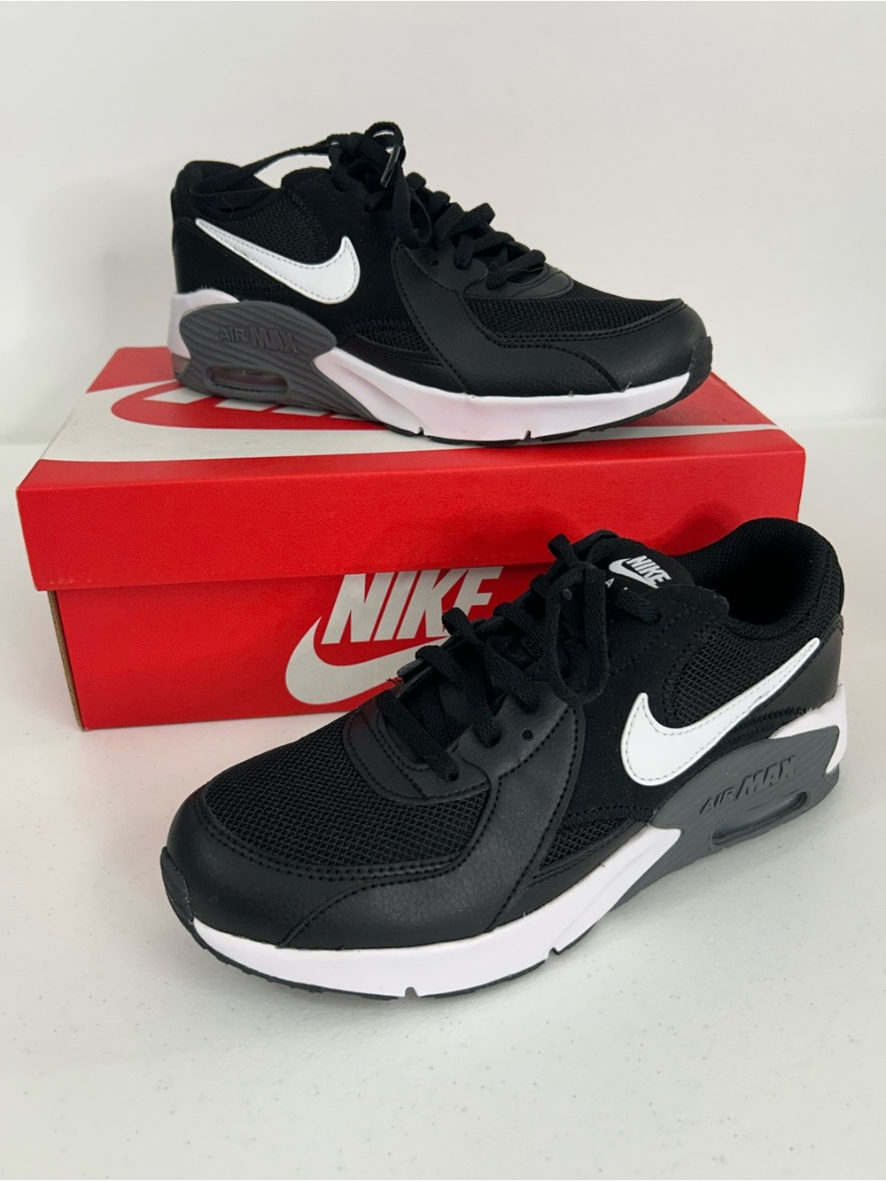 Nike Air Max Excee Size 5Y Black White Dark Grey NEW